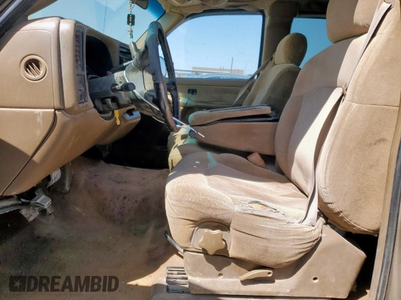 2000 Chevrolet Silverado 1500 LS with VIN 2GCEC19V5Y1239674, listed as a Copart auction lot 53077305 with 229,206 mi miles and Salvage Title. Bid and sale history available at carsss.com. Image 7.