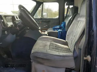 1995 Chevrolet Chevy Van с VIN 1GBEG25K1SF242663, выставлен на аукционе Copart как лот 56105615 с пробегом 140 366 миль миль и Чистый • Clean title. История ставок и продаж доступна на DreamBid. Изображение 7.