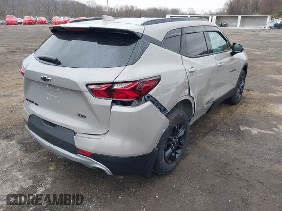 2021 Chevrolet Blazer LT with VIN 3GNKBHR48MS559910, listed as a IAAI auction lot 42024637 with 19,449 mi miles and . Bid and sale history available at DreamBid. Image 4.