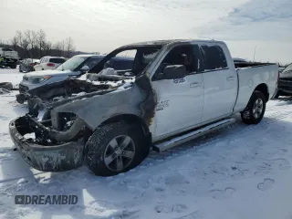 2019 Ram 1500 SLT z VIN 1C6RR6TT0KS561691, wystawiony jako Copart lot #45913595 z przebiegiem Nie podano mil oraz Nie do naprawy • Non repairable. Historia ofert i sprzedaży dostępna na DreamBid. Obrazek 1.