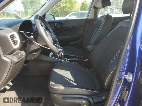2022 Hyundai Venue SEL with VIN KMHRC8A30NU201933, listed as a Copart auction lot 52323305 with 43,752 mi miles and Salvage title. Bid and sale history available at DreamBid. Image 7.