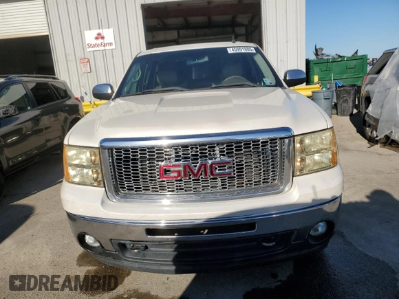 2010 GMC Sierra 1500 SLT z VIN 3GTRCWE08AG287062, wystawiony jako Copart lot #45991885 z przebiegiem 310 055 mil mil oraz Szkody całkowita. Historia ofert i sprzedaży dostępna na DreamBid. Obrazek 5.