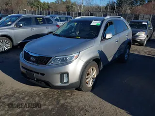 2015 Kia Sorento LX with VIN 5XYKTCA61FG639091, listed as a IAAI auction lot 41093306 with 71,768 mi miles. Bid and sale history available at carsss.com. Image 17.