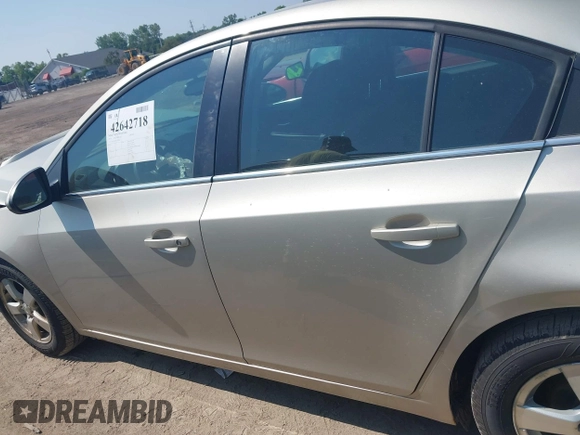 2014 Chevrolet Cruze 1LT с VIN 1G1PC5SB5E7214863, выставлен на аукционе IAAI как лот 42642718 с пробегом 132 939 миль миль и . История ставок и продаж доступна на DreamBid. Изображение 15.