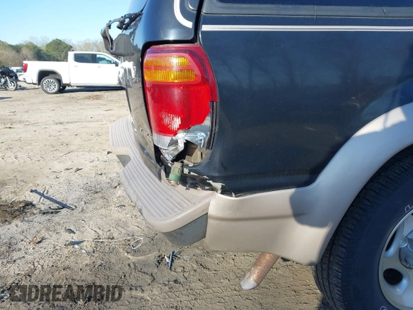 1998 Ford Explorer XLT с VIN 1FMZU32P2WZB67175, выставлен на аукционе IAAI как лот 41888675 с пробегом 188 541 миль миль и . История ставок и продаж доступна на DreamBid. Изображение 6.