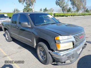 2005 GMC Canyon 1SC SLE Z85 with VIN 1GTCS136858251760, listed as a IAAI auction lot 41955352 with 218,594 mi miles. Bid and sale history available at carsss.com. Image 1.