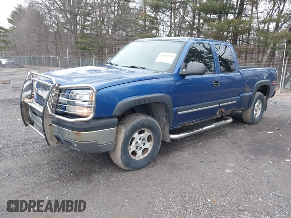 2004 Chevrolet Silverado 1500 with VIN 1GCEK19T84E183837, listed as a IAAI auction lot 41688933 with 268,647 mi miles and . Bid and sale history available at DreamBid. Image 2.