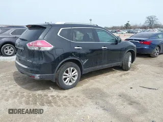 2015 Nissan Rogue SV with VIN 5N1AT2MV2FC811122, listed as a IAAI auction lot 41942521 with 186,965 mi miles. Bid and sale history available at carsss.com. Image 4.