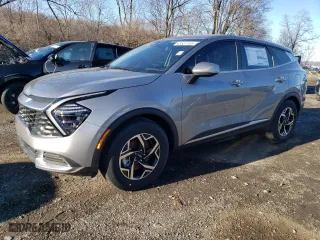 2025 Kia Sportage LX with VIN KNDPU3DF1S7341226, listed as a Copart auction lot 43531105 with 0 mi miles and Salvage Title. Bid and sale history available at carsss.com. Image 1.