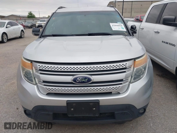 2014 Ford Explorer XLT with VIN 1FM5K7D83EGB59629, listed as a IAAI auction lot 42068858 with 171,562 mi miles and . Bid and sale history available at carsss.com. Image 12.
