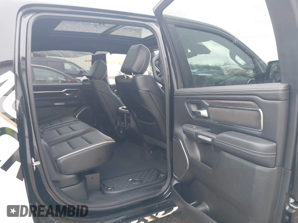 2025 Ram 1500 Laramie с VIN 1C6SRFJP2SN529640, выставлен на аукционе IAAI как лот 41718173 с пробегом 9 870 миль миль и . История ставок и продаж доступна на DreamBid. Изображение 8.