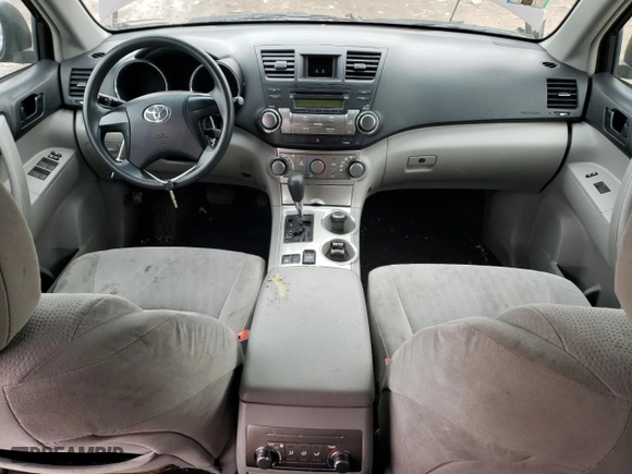2011 Toyota Highlander with VIN 5TDBK3EH9BS077081, listed as a Copart auction lot 42513695 with 171,404 mi miles and Salvage Title. Bid and sale history available at carsss.com. Image 8.
