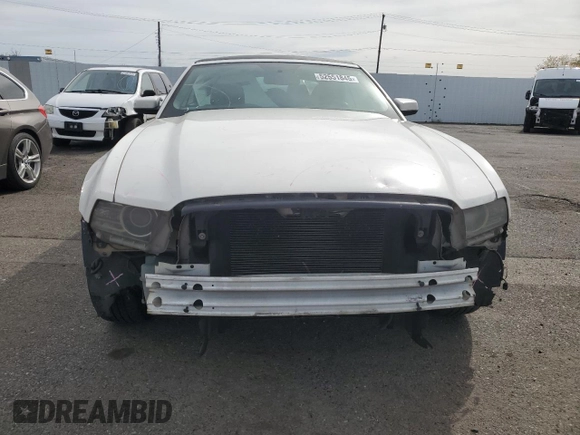 2013 Ford Mustang V6 with VIN 1ZVBP8EM6D5264800, listed as a Copart auction lot 52551845 with 185,217 mi miles and Salvage title. Bid and sale history available at DreamBid. Image 5.