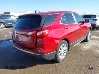 2021 Chevrolet Equinox LT with VIN 2GNAXKEV0M6135676, listed as a IAAI auction lot 41718035 with 30,951 mi miles. Bid and sale history available at carsss.com. Image 4.
