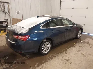 2022 Chevrolet Malibu LT with VIN 1G1ZD5ST5NF196076, listed as a IAAI auction lot 41333023 with 49,696 mi miles and . Bid and sale history available at DreamBid. Image 4.