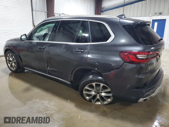 2020 BMW X5 xDrive40i with VIN 5UXCR6C09L9C51165, listed as a Copart auction lot 58212555 with Not provided miles and Salvage title. Bid and sale history available at DreamBid. Image 2.