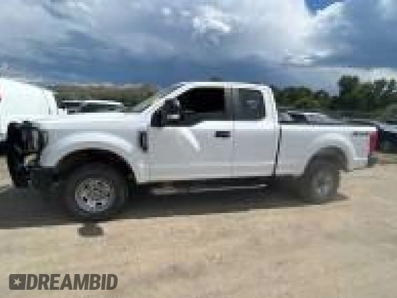 2018 Ford F-250 XL z VIN 1FT7X2B60JEC67165, wystawiony jako IAAI lot #42843681 z przebiegiem 184 448 mil mil oraz . Historia ofert i sprzedaży dostępna na DreamBid. Obrazek 22.