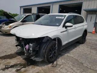 2022 Volkswagen Tiguan SE with VIN 3VV2B7AX3NM132294, listed as a Copart auction lot 60587305 with 106,867 mi miles and Salvage title. Bid and sale history available at DreamBid. Image 1.