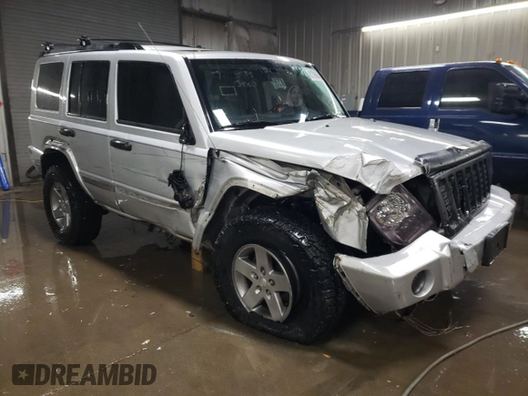 2008 Jeep Commander Overland with VIN 1J8HG68278C146082, listed as a Copart auction lot 82796684 with 73,113 mi miles and Salvage Title. Bid and sale history available at carsss.com. Image 4.