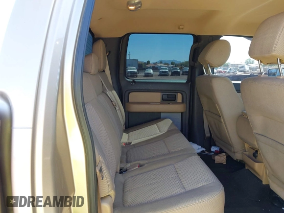2014 Ford F-150 XL z VIN 1FTFW1EF3EKE39944, wystawiony jako IAAI lot #42504103 z przebiegiem 146 962 mil mil oraz . Historia ofert i sprzedaży dostępna na DreamBid. Obrazek 8.