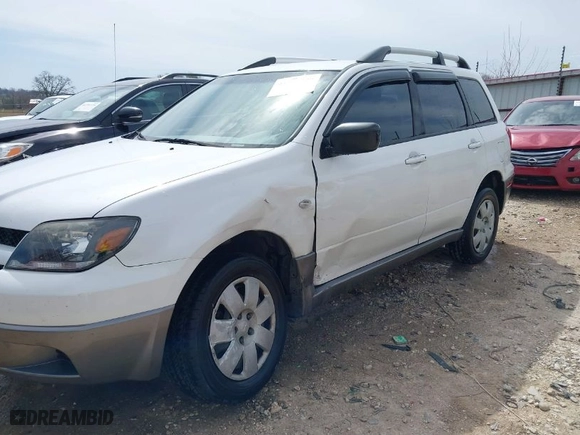 2004 Mitsubishi Outlander LS with VIN JA4LZ31F04U060022, listed as a IAAI auction lot 41775408 with 83,515 mi miles. Bid and sale history available at carsss.com. Image 6.