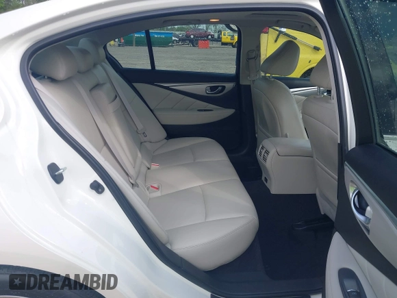 2021 Infiniti Q50 Luxe z VIN JN1EV7BP7MM700965, wystawiony jako IAAI lot #41998024 z przebiegiem 44 897 mil mil oraz . Historia ofert i sprzedaży dostępna na DreamBid. Obrazek 8.