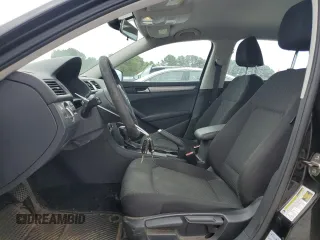 2014 Volkswagen Passat S z VIN 1VWAT7A30EC102382, wystawiony jako Copart lot #58178845 z przebiegiem 158 498 mil mil oraz Tytuł czysty. Historia ofert i sprzedaży dostępna na DreamBid. Obrazek 7.