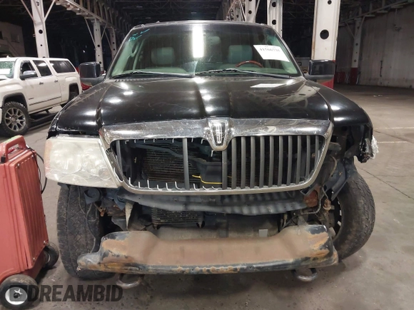 2005 Lincoln Navigator Luxury with VIN 5LMFU28545LJ01079, listed as a IAAI auction lot 41566735 with 217,878 mi miles. Bid and sale history available at carsss.com. Image 18.