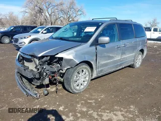 2014 Chrysler Town & Country Touring with VIN 2C4RC1BG8ER208400, listed as a IAAI auction lot 41611970 with 105,589 mi miles. Bid and sale history available at carsss.com. Image 2.