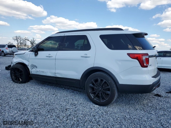 2017 Ford Explorer XLT with VIN 1FM5K7D89HGB87861, listed as a Copart auction lot 46877585 with 74,101 mi miles and Salvage Title. Bid and sale history available at carsss.com. Image 2.