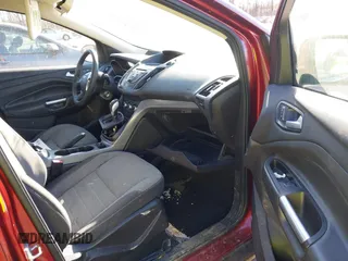 2015 Ford Escape SE with VIN 1FMCU9GX7FUC33881, listed as a IAAI auction lot 41397702 with 157,914 mi miles. Bid and sale history available at carsss.com. Image 5.