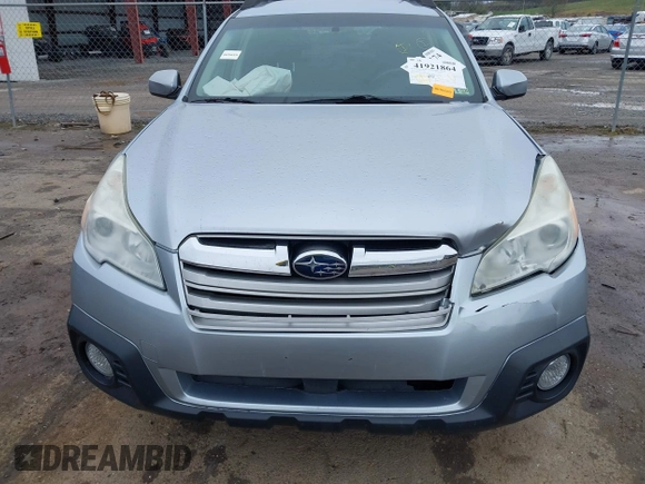 2014 Subaru Outback Premium with VIN 4S4BRBCC3E3288467, listed as a IAAI auction lot 41921864 with 171,264 mi miles and . Bid and sale history available at DreamBid. Image 17.