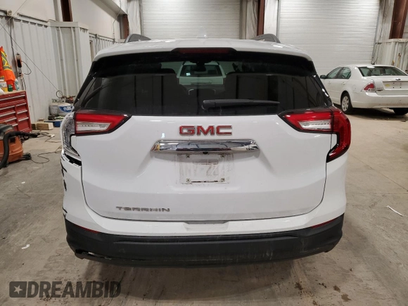 2022 GMC Terrain SLE z VIN 3GKALMEV0NL259853, wystawiony jako Copart lot #52508175 z przebiegiem 65 384 mil mil oraz Nie do naprawy • Non repairable. Historia ofert i sprzedaży dostępna na DreamBid. Obrazek 6.