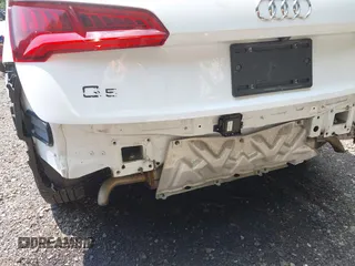 2020 Audi Q5 Premium Plus with VIN WA1E2AFY8L2049128, listed as a IAAI auction lot 42376021 with 65,498 mi miles and . Bid and sale history available at DreamBid. Image 18.