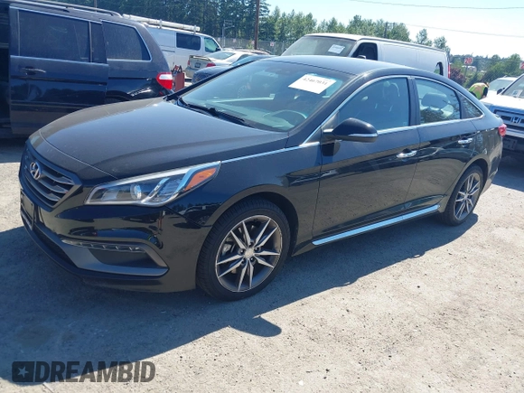 2015 Hyundai Sonata Sport z VIN 5NPE34AB5FH198560, wystawiony jako IAAI lot #42467031 z przebiegiem 96 111 mil mil oraz . Historia ofert i sprzedaży dostępna na DreamBid. Obrazek 17.