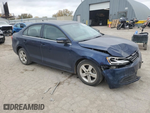 2013 Volkswagen Jetta TDI w/Premium with VIN 3VWLL7AJ2DM361024, listed as a Copart auction lot 45318225 with 118,266 mi miles and Salvage title. Bid and sale history available at DreamBid. Image 4.