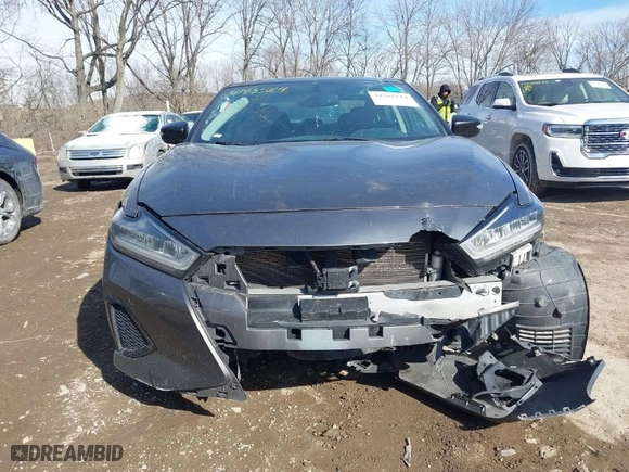 2019 Nissan Maxima S with VIN 1N4AA6AV0KC373884, listed as a IAAI auction lot 41585114 with 190,811 mi miles. Bid and sale history available at carsss.com. Image 17.