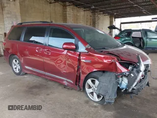 2019 Toyota Sienna LE Auto Access Seat с VIN 5TDKZ3DC8KS988357, выставлен на аукционе IAAI как лот 42114149 с пробегом 39 317 миль миль и . История ставок и продаж доступна на DreamBid. Изображение 1.