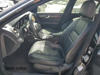 2014 Mercedes-Benz C 250 Sport с VIN WDDGF4HB8EA947546, выставлен на аукционе Copart как лот 61489175 с пробегом 130 482 миль миль и Чистый • Clean title. История ставок и продаж доступна на DreamBid. Изображение 7.