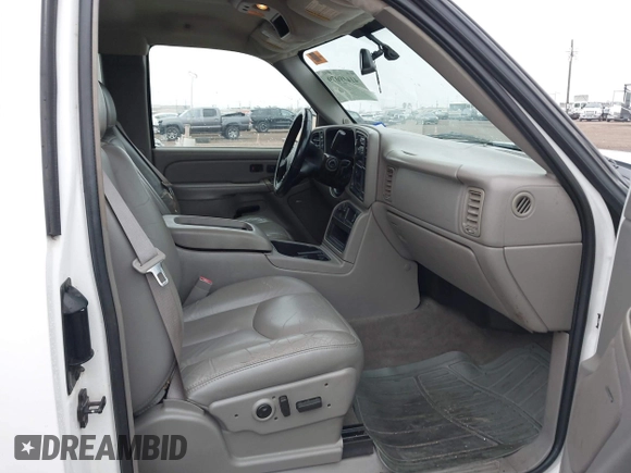 2004 Chevrolet Silverado 1500 with VIN 1GCEK19T94E112663, listed as a IAAI auction lot 41449079 with 174,068 mi miles and . Bid and sale history available at DreamBid. Image 5.