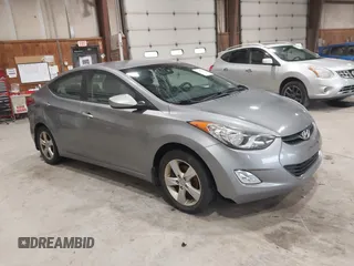 2012 Hyundai Elantra GLS z VIN KMHDH4AE6CU361222, wystawiony jako IAAI lot #42467636 z przebiegiem 176 795 mil mil oraz . Historia ofert i sprzedaży dostępna na DreamBid. Obrazek 1.