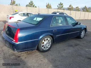 2008 Cadillac DTS w/1SA with VIN 1G6KD57Y18U193093, listed as a IAAI auction lot 41582992 with 110,118 mi miles. Bid and sale history available at carsss.com. Image 4.