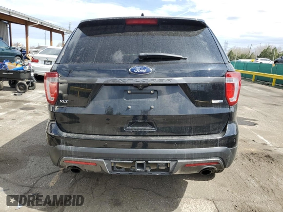 2017 Ford Explorer XLT z VIN 1FM5K8DH5HGC84948, wystawiony jako Copart lot #50202985 z przebiegiem 91 113 mil mil oraz Szkoda całkowita • Salvage title. Historia ofert i sprzedaży dostępna na DreamBid. Obrazek 6.