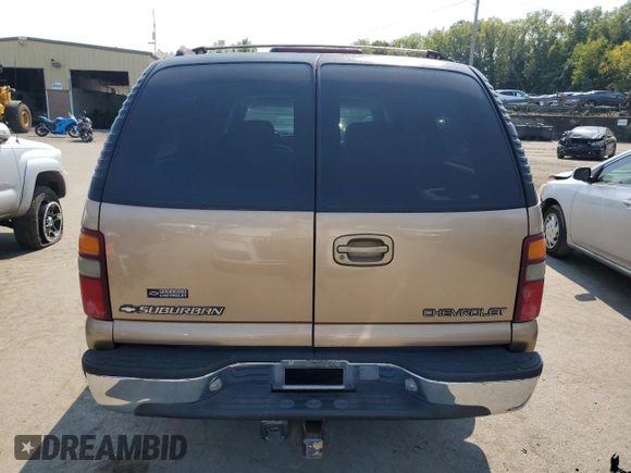 2000 Chevrolet Suburban LT with VIN 3GNFK16TXYG178606, listed as a Copart auction lot 71483564 with 127,696 mi miles and Clean Title. Bid and sale history available at carsss.com. Image 6.