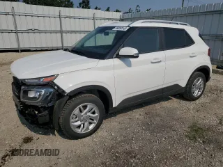 2024 Hyundai Venue SEL z VIN KMHRC8A38RU339869, wystawiony jako Copart lot #59389145 z przebiegiem 3 928 mil mil oraz Szkoda całkowita • Salvage title. Historia ofert i sprzedaży dostępna na DreamBid. Obrazek 1.