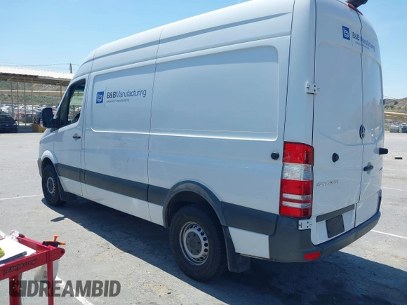 2017 Mercedes-Benz Sprinter Cargo Worker with VIN WD3PE7CD6HP570525, listed as a IAAI auction lot 42096771 with 276,337 mi miles. Bid and sale history available at carsss.com. Image 3.
