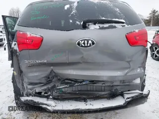 2016 Kia Sportage LX with VIN KNDPB3AC2G7847526, listed as a IAAI auction lot 41326209 with 202,657 mi miles. Bid and sale history available at carsss.com. Image 6.