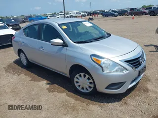 2017 Nissan Versa SV z VIN 3N1CN7AP2HK450243, wystawiony jako IAAI lot #42378606 z przebiegiem Nie podano mil oraz . Historia ofert i sprzedaży dostępna na DreamBid. Obrazek 1.