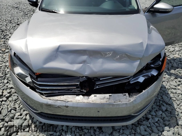 2012 Volkswagen Passat SE с VIN 1VWBP7A30CC025860, выставлен на аукционе Copart как лот 56124875 с пробегом 146 207 миль миль и Списание • Salvage title. История ставок и продаж доступна на DreamBid. Изображение 11.