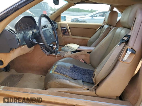 1990 Mercedes-Benz 300 with VIN WDBFA61E7LF005166, listed as a Copart auction lot 54270635 with 137,378 mi miles and Clean Title. Bid and sale history available at DreamBid. Image 7.